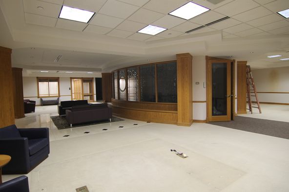 Magnavox Way Corporate Center: 1700 Magnavox Way, Fort Wayne, IN 46804